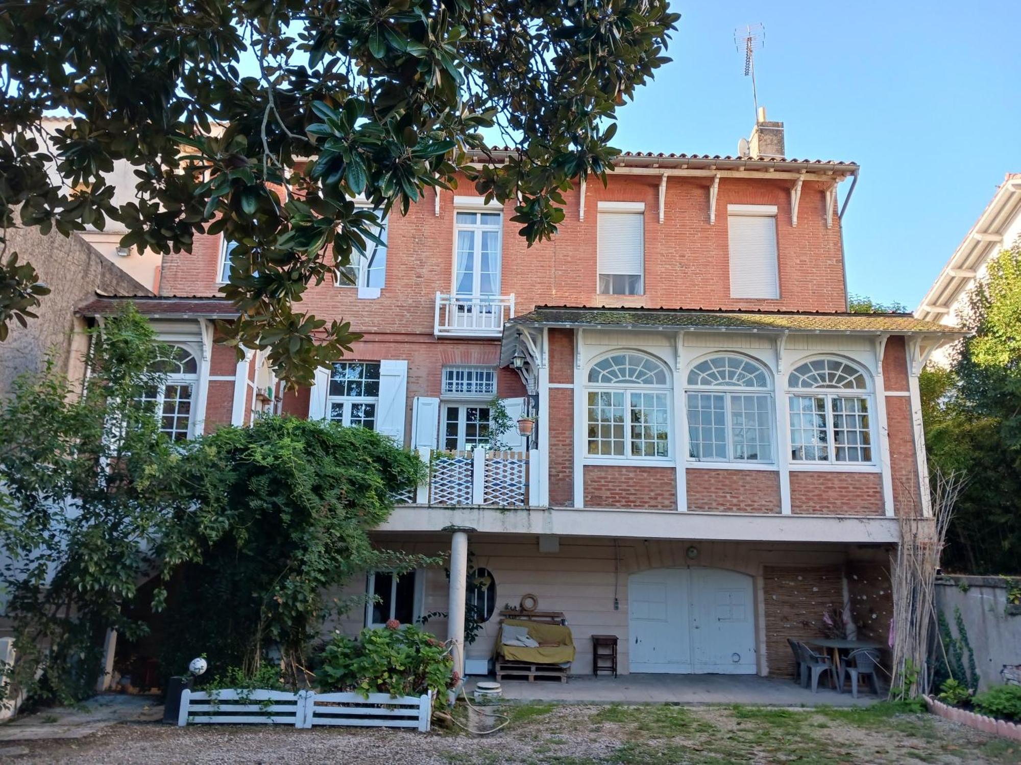 Vanille Bourbon Montauban Buitenkant foto