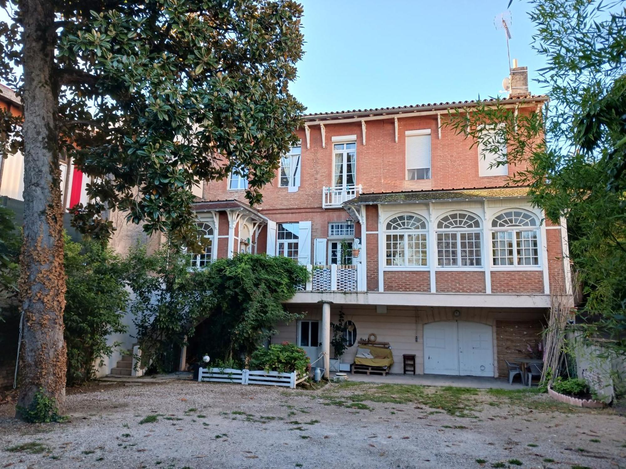 Vanille Bourbon Montauban Buitenkant foto